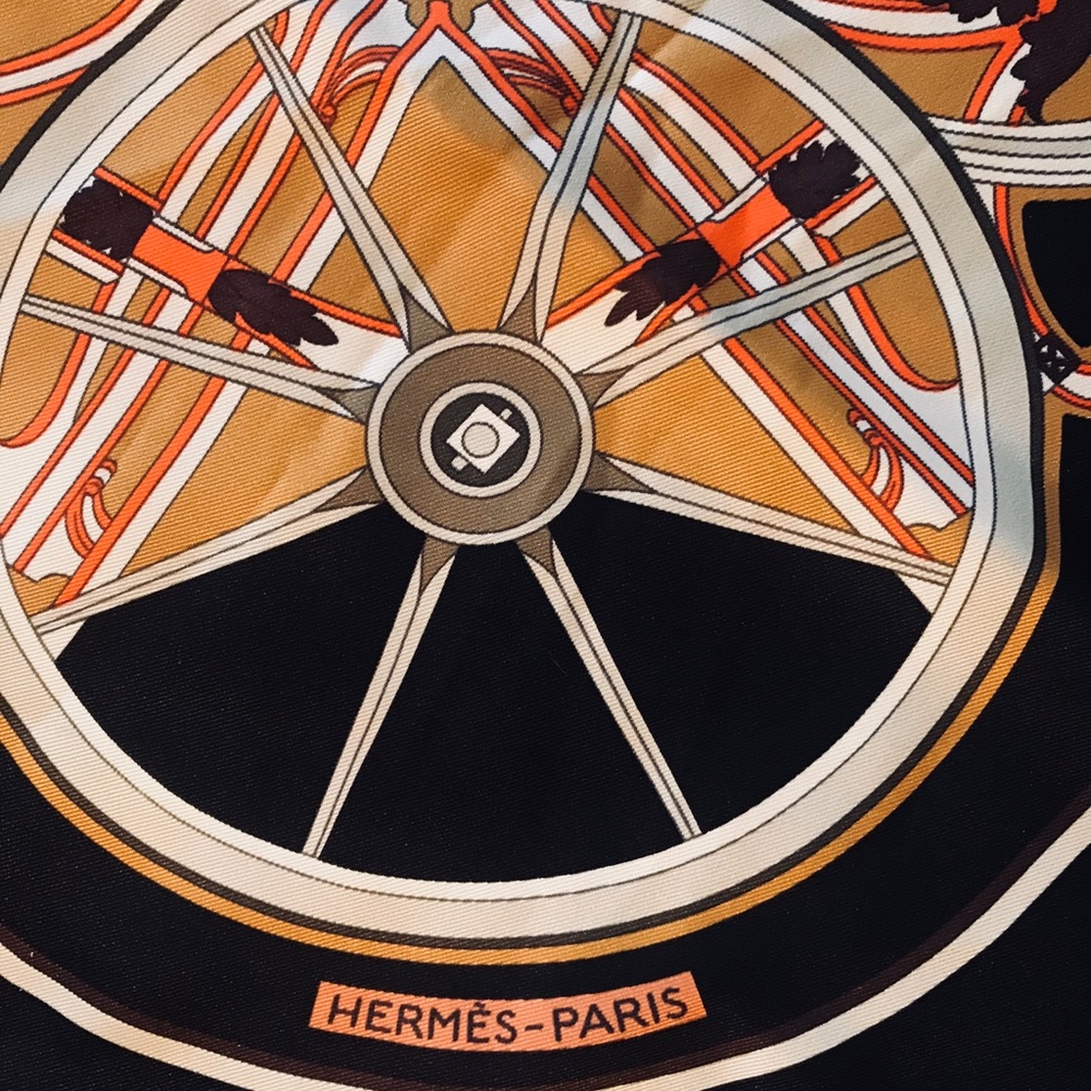 Gorgeous Hermès Silk Scarf - Washington Carriage - Picture 2 of 4